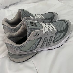 New Balance 990v5 Women’s Sneakers